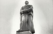Monument to Ferdinand I httpsuploadwikimediaorgwikipediacommonsthu