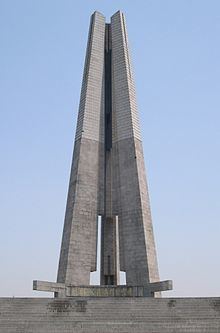 Monument to the People's Heroes (Shanghai) httpsuploadwikimediaorgwikipediacommonsthu