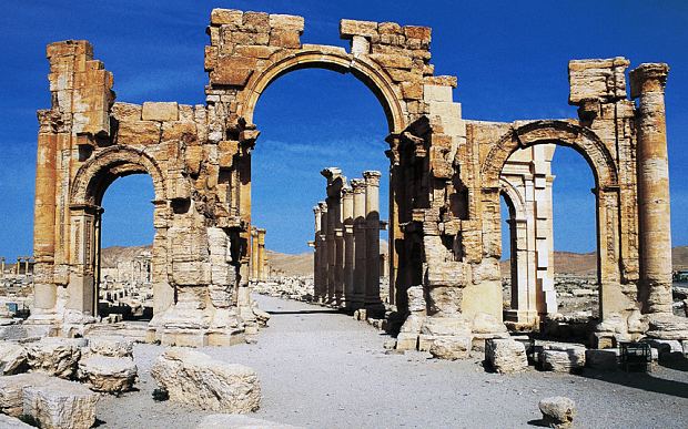 Monumental Arch of Palmyra IS destroys Triumphal Arch of Palmyra
