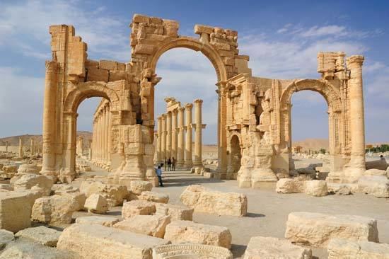 Monumental Arch of Palmyra Palmyra Syria Britannicacom