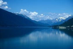 Moose Lake (British Columbia) httpsuploadwikimediaorgwikipediacommonsthu