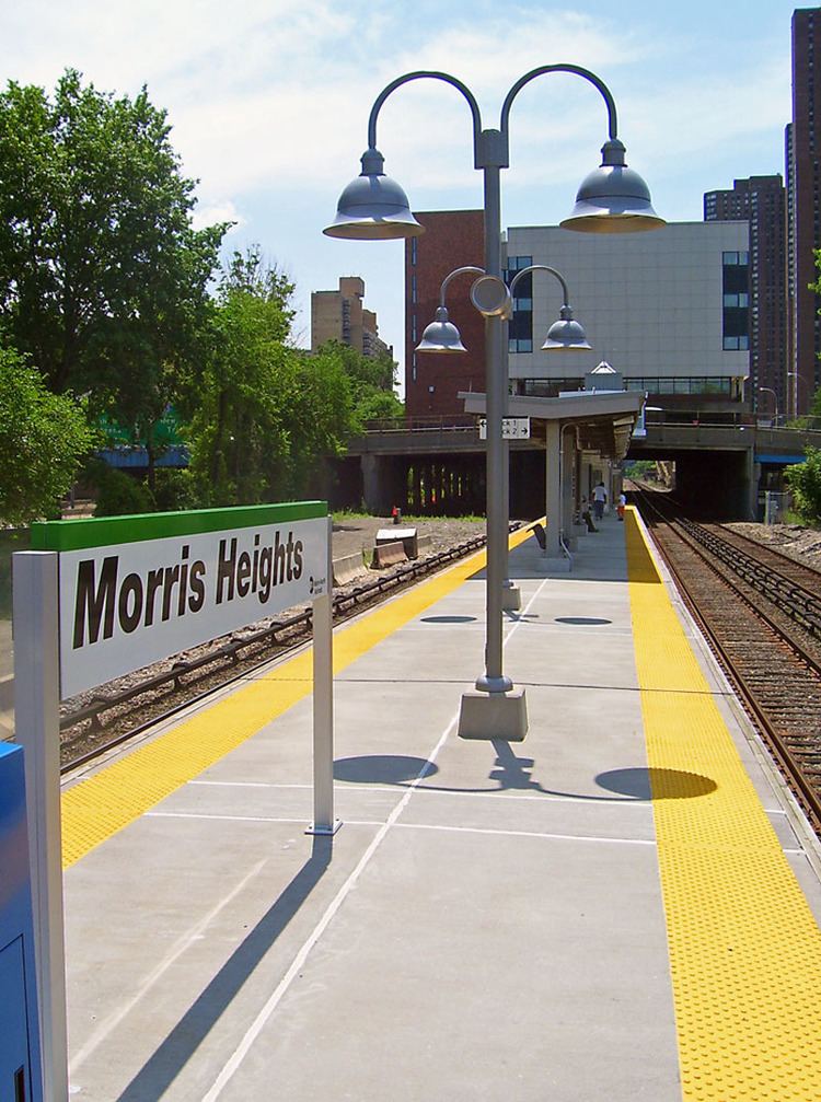 Morris Heights (Metro-North station)