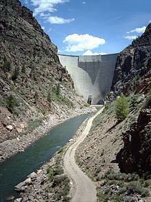 Morrow Point Dam httpsuploadwikimediaorgwikipediacommonsthu