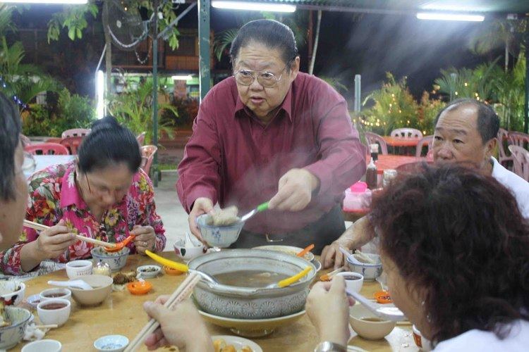 Moses Lim Heng Bak Kut Teh Delights Moses LimSingapores No1 food critic