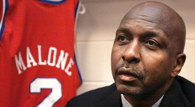 Moses Malone Former NBA legend Moses Malone dies at age 60 Sportsnetca