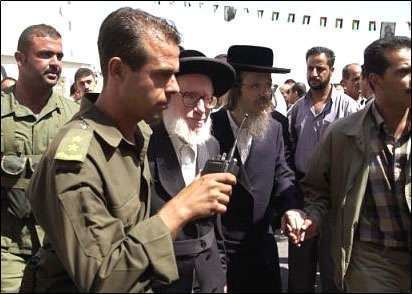 Moshe Hirsch Rabbi Moshe Hirsch meets with Yasser Arafat