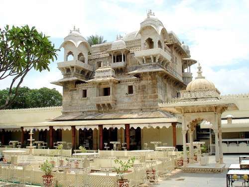 Most breathtaking palaces of the world Most breathtaking palaces of the world