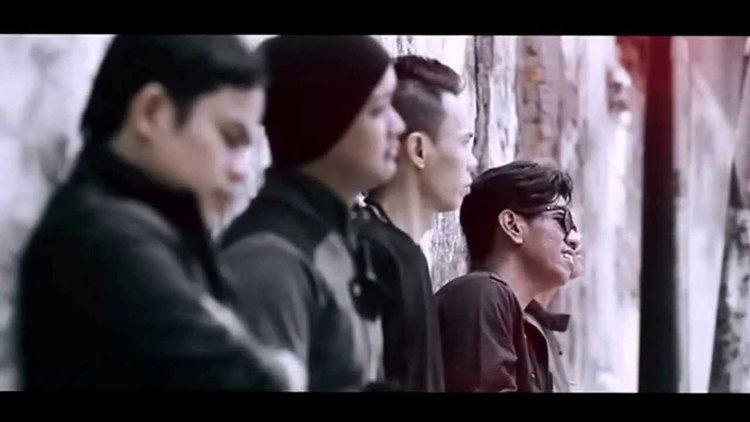 Motif (band) Motif Band Tuhan Jagakan Dia Official Music Video with Lyric