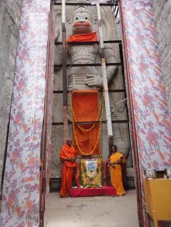 Mounagiri Hanuman Temple httpsmediacdntripadvisorcommediaphotos07