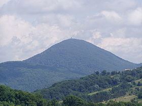 Mount Akhun httpsuploadwikimediaorgwikipediacommonsthu
