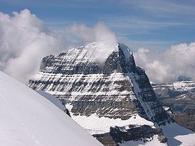 Mount Alberta httpsuploadwikimediaorgwikipediacommonsthu