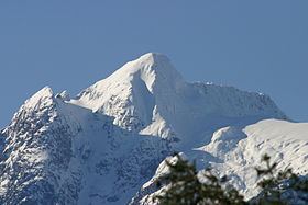 Mount Alfred httpsuploadwikimediaorgwikipediacommonsthu