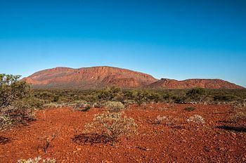 Mount Augustus, Western Australia httpsuploadwikimediaorgwikipediacommonsthu