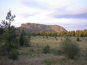 Mount Boucherie httpsuploadwikimediaorgwikipediacommonsthu