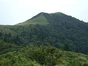 Mount Bunagatake httpsuploadwikimediaorgwikipediacommonsthu