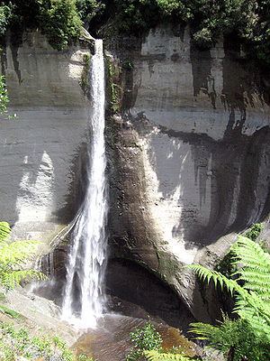 Mount Damper Falls httpsuploadwikimediaorgwikipediacommonsthu