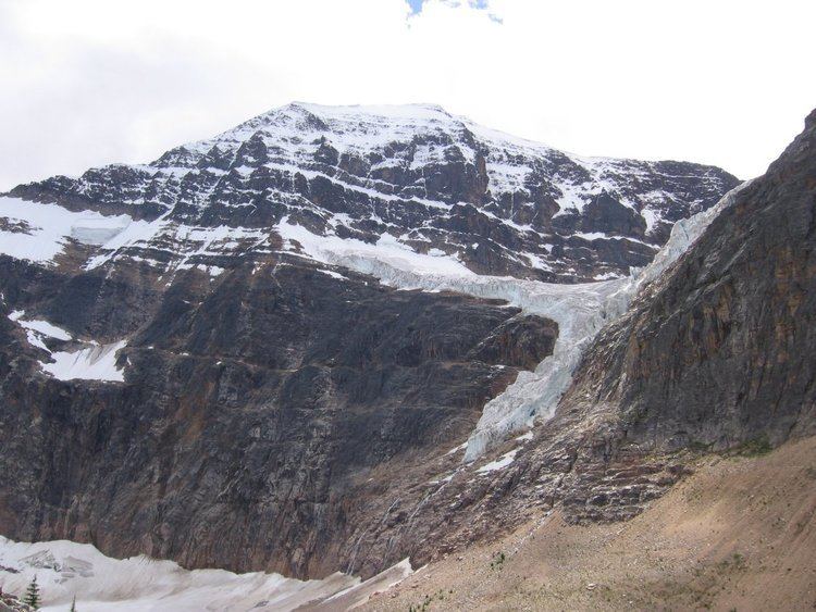 Mount Edith Cavell httpsuploadwikimediaorgwikipediaeneefAng