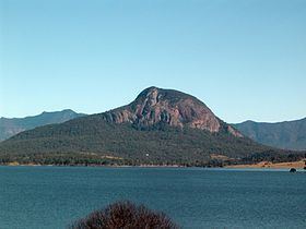 Mount Greville httpsuploadwikimediaorgwikipediacommonsthu