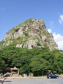 Mount Gusuku httpsuploadwikimediaorgwikipediacommonsthu
