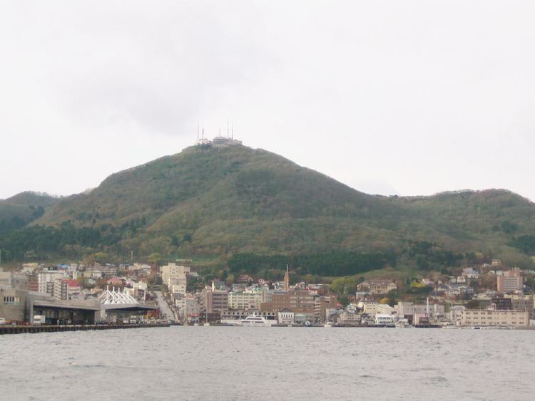 Mount Hakodate httpsuploadwikimediaorgwikipediacommons44