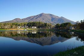Mount Iizuna httpsuploadwikimediaorgwikipediacommonsthu