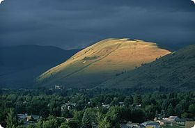 Mount Jumbo httpsuploadwikimediaorgwikipediacommonsthu