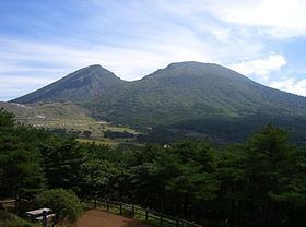 Mount Karakuni httpsuploadwikimediaorgwikipediacommonsthu