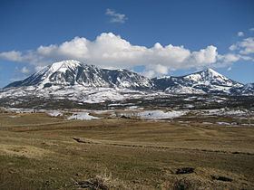 Mount Lamborn httpsuploadwikimediaorgwikipediacommonsthu