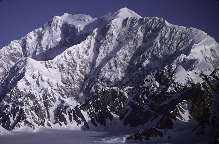 Mount Logan httpsuploadwikimediaorgwikipediacommons44