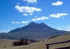 Mount Maroon httpsuploadwikimediaorgwikipediacommonsthu