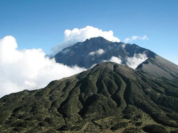 Mount Meru (Tanzania) wwwultimatekilimanjarocomphotosmountmerujpg