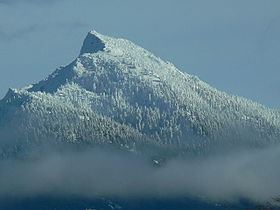 Mount Pilchuck httpsuploadwikimediaorgwikipediacommonsthu