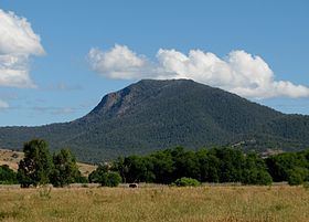 Mount Tambo httpsuploadwikimediaorgwikipediacommonsthu