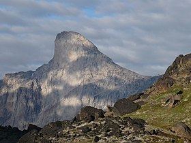 Mount Thor httpsuploadwikimediaorgwikipediacommonsthu