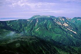 Mount Tomuraushi (Daisetsuzan) httpsuploadwikimediaorgwikipediacommonsthu