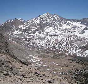 Mount Tyndall httpsuploadwikimediaorgwikipediacommonsthu