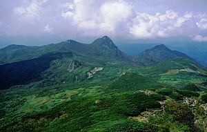 Mount Yūbari httpsuploadwikimediaorgwikipediacommonsthu