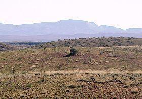 Mount Zeil httpsuploadwikimediaorgwikipediacommonsthu