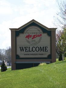 Mount Zion, Illinois httpsuploadwikimediaorgwikipediacommons00