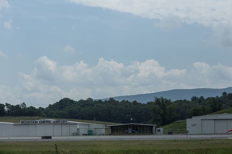 Mountain Empire Airport