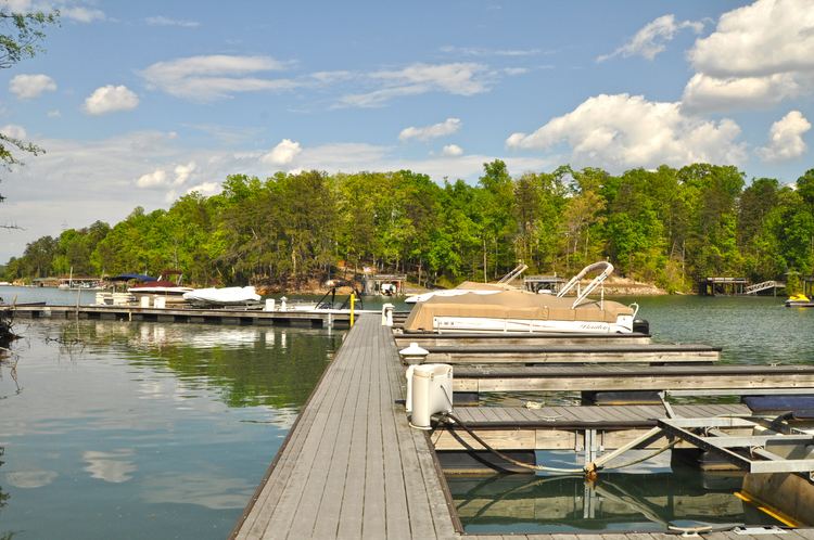 Mountain Island, North Carolina Discover Mountain Island Lake in Charlotte NC HipHoods