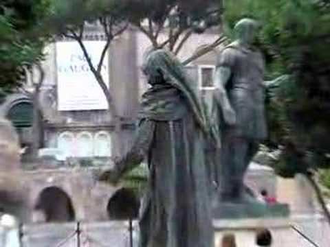Moving statues Moving statues of Rome YouTube