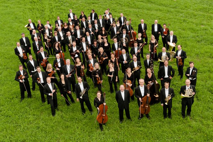 Mozarteum Orchestra Salzburg uploadwikimediaorgwikipediacommons44cMozart