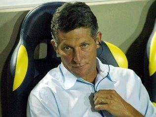 Márcio Bittencourt Giba demitido e Paulista negocia com Mrcio Bittencourt Futebol