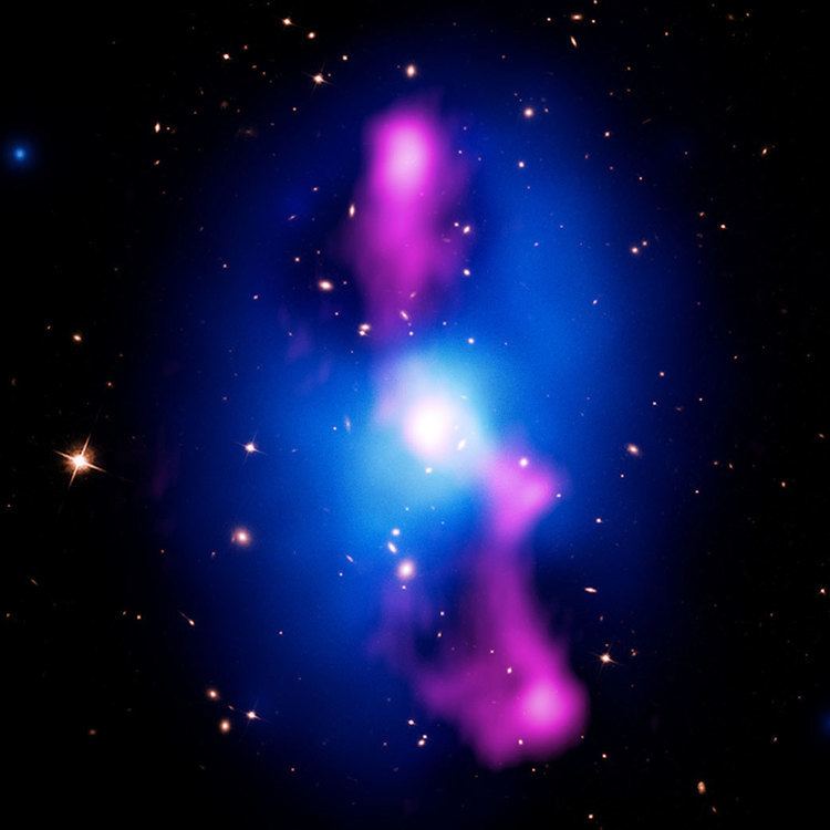 MS 0735.6+7421 New Chandra Image of Galaxy Cluster MS 073567421