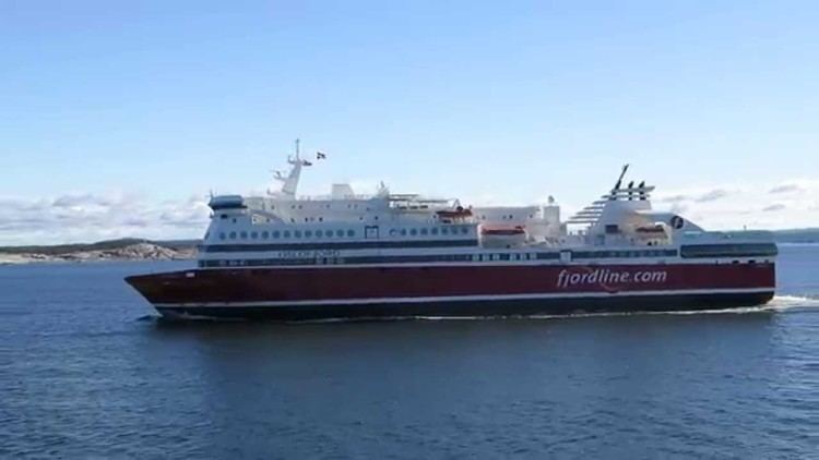 MS Oslofjord (1993) mv quotOslofjordquot crossing Strmstad Sandefjord YouTube