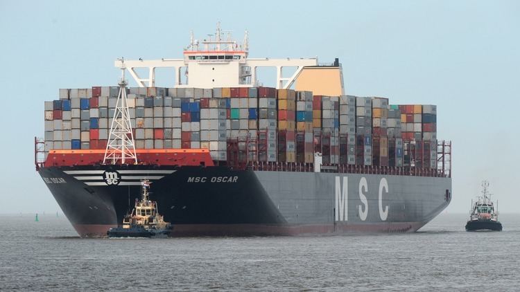 MSC Oscar World39s largest container ship heads for Suffolk Anglia ITV News