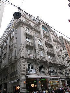 Mısır Apartment httpsuploadwikimediaorgwikipediacommonsthu