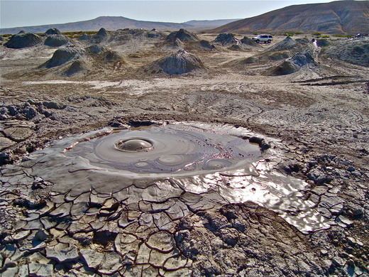 Mud volcanoes in Azerbaijan assetsatlasobscuracommediaW1siZiIsInVwbG9hZHMv
