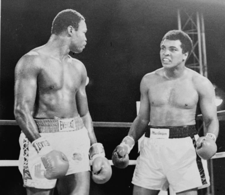 Muhammad Ali vs. Larry Holmes Holmes fights like a champ to KO Muhammad Ali in 1980 NY Daily News